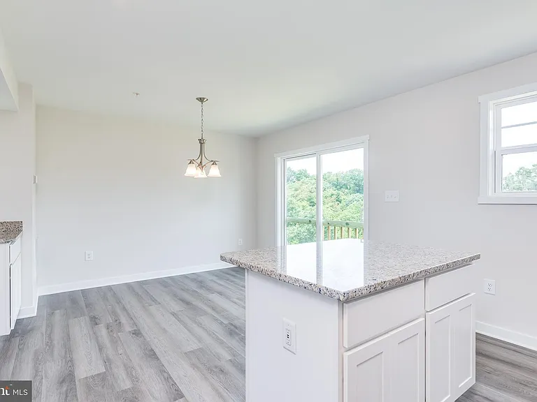 85 Moses Dr — Photo 26