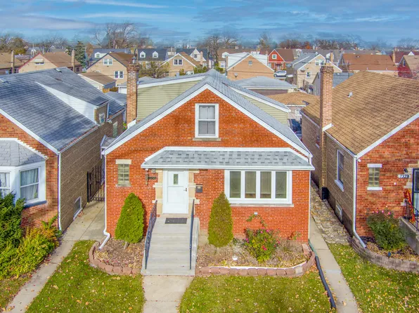 7330 W 57th St, Summit, IL 60501