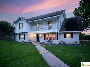 152 Hall Rd, Port Lavaca, TX 77979