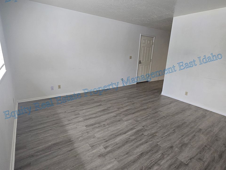 1st image of 854 W Bryan Rd