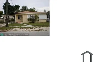 640 NW 15th Ter — Photo 1