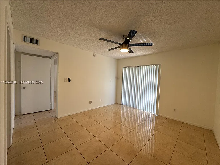 550 S Park Rd #188 — Photo 6