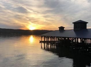 112 Creek Rd, Albertville, AL 35951