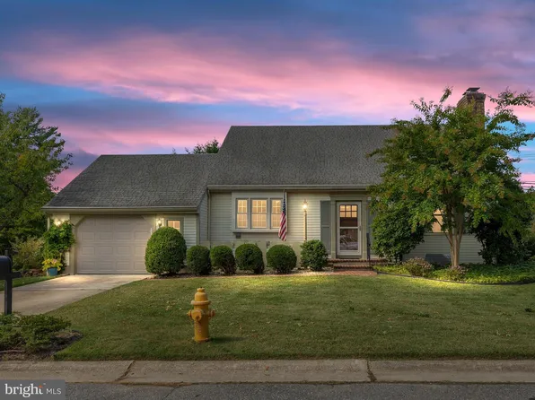 5 Paschall Ct, Wilmington, DE 19803