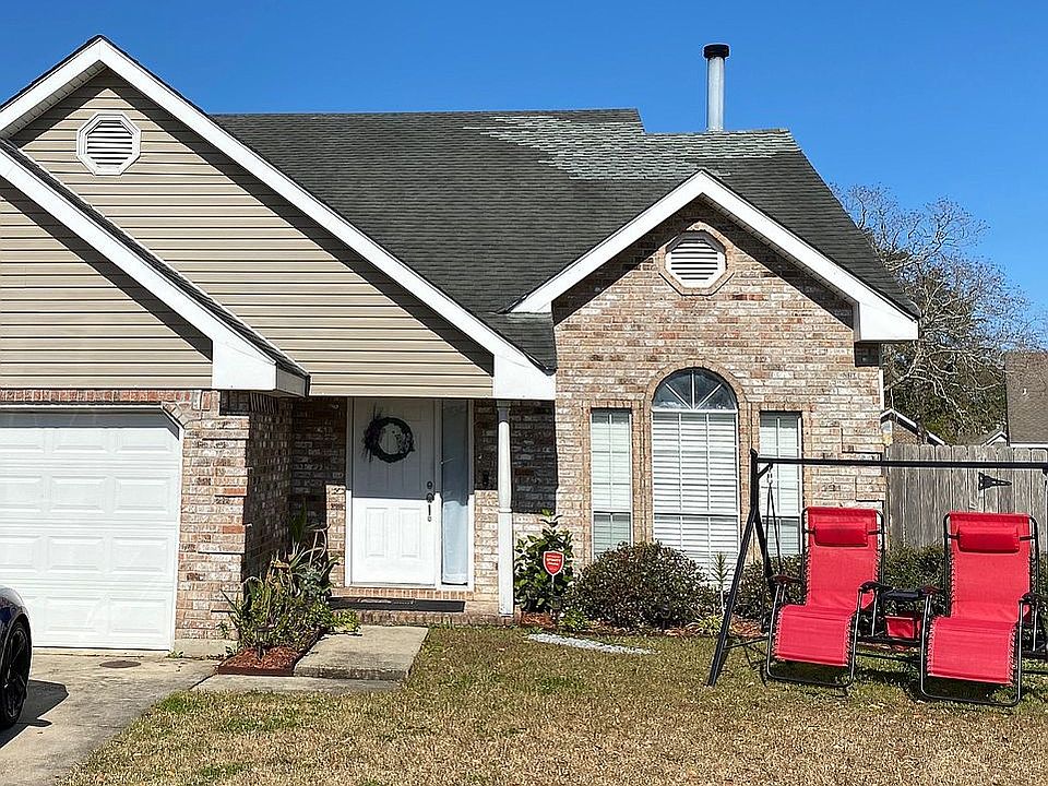 1st image of 19 Moss Dr