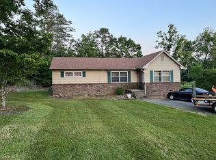 6818 Pine Grove Rd, Knoxville, TN 37914