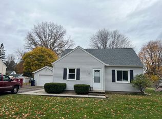 16 Charmaine Rd, Rochester, NY 14624