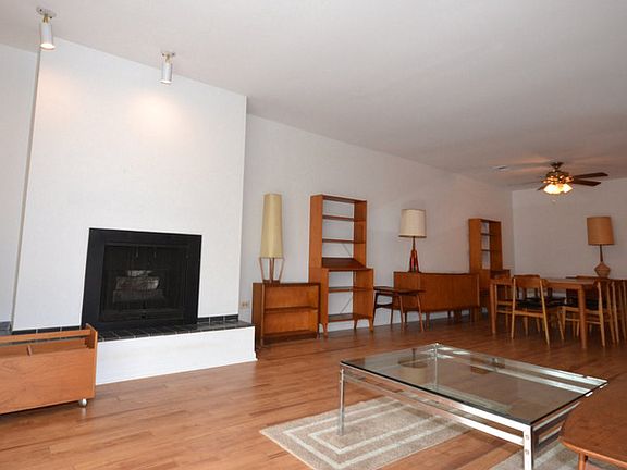 5th image of 9620 S Komensky Ave APT 304
