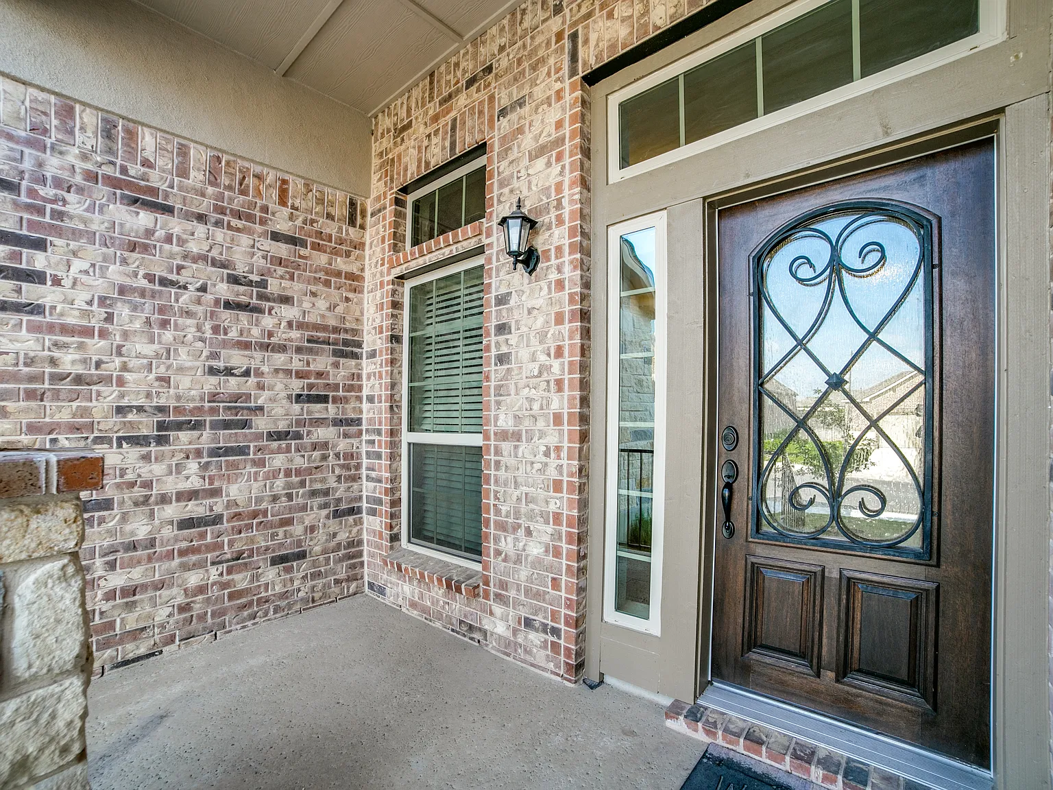 4 bed, 3.5 bath, 2814 sqft, $2,400 — Photo 4