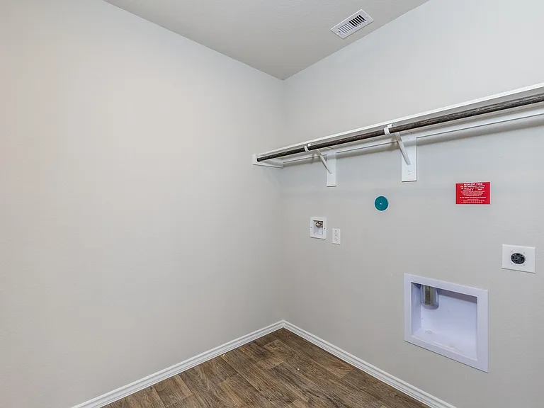 5114 Radiant Dawn Dr — Photo 33