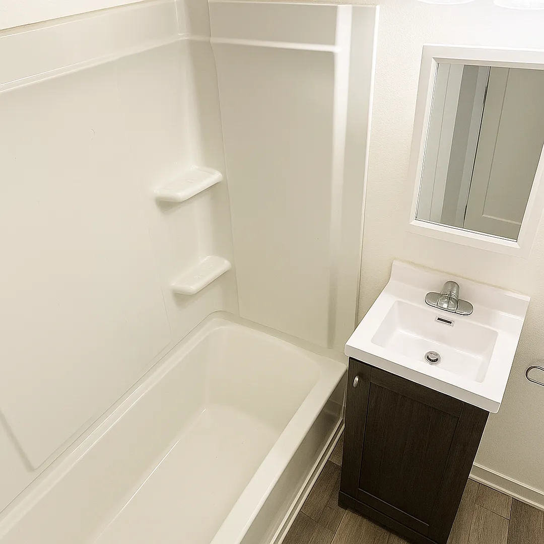 Hot Deal $99 1st Month Rent. Apply Today! Brickyard Commons Ii — Photo 4