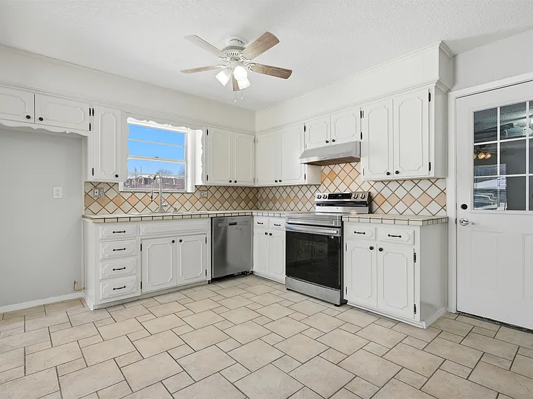 2611 Easy St — Photo 24
