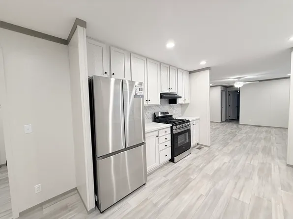 4000 E 134th St #1002, Chicago, IL 60633