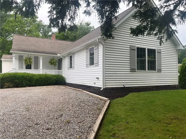 548 Forestview Rd, Bay Village, OH 44140