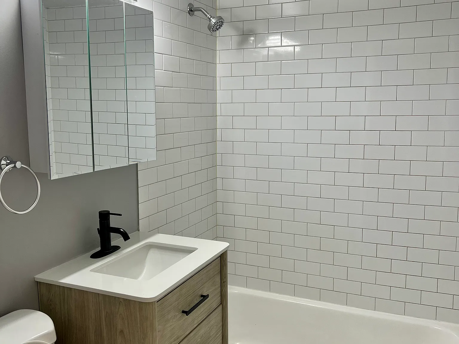 2 bed, 1025 sqft, $1,650 — Photo 4
