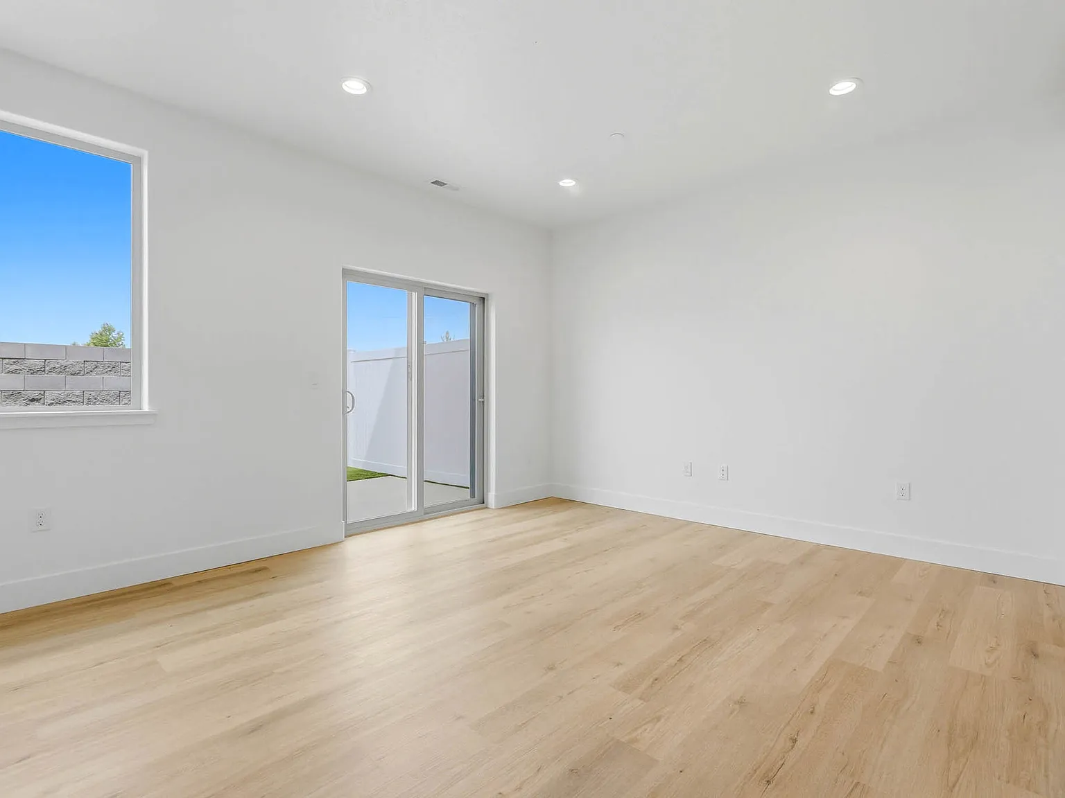 Riverhawk Townhomes - C-104 — Photo 3