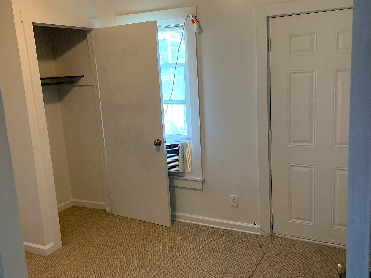 3 bed, 1.5 bath, $1,000 — Photo 4