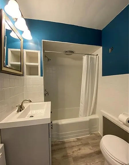 2249 Wightman St — Photo 16
