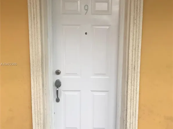 3245 Virginia St APT 9, Miami, FL 33133