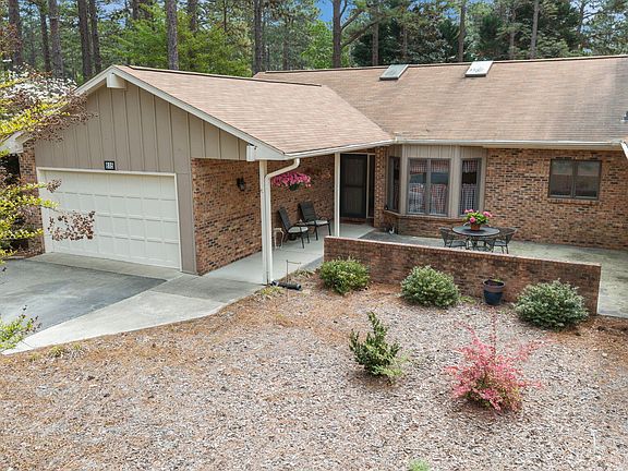 3rd image of 815 Myrtlewood Court