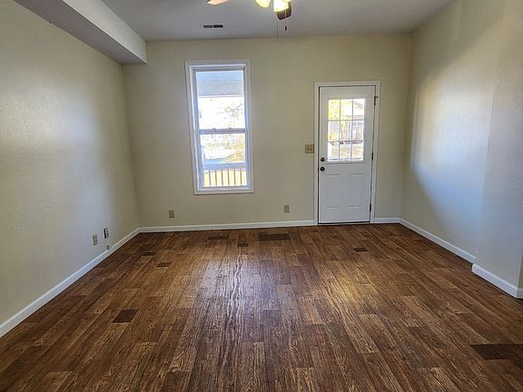 4th image of 837 Air Hill St