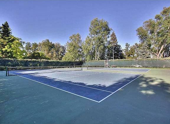 5th image of 292 Tradewinds Dr APT 1