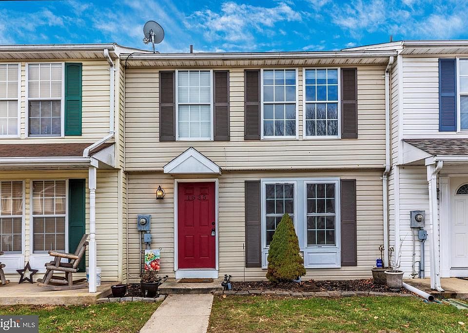 1st image of 1535 Violet Dr