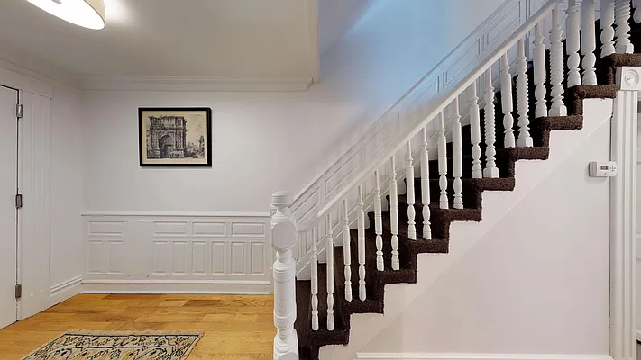 Rented by Compass | media 50