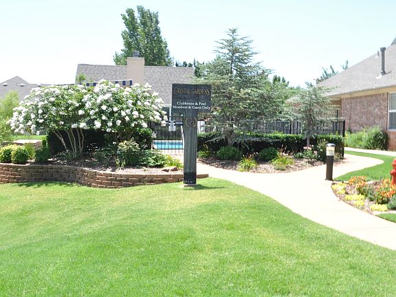 2nd image of 6912 NW 134th Ter