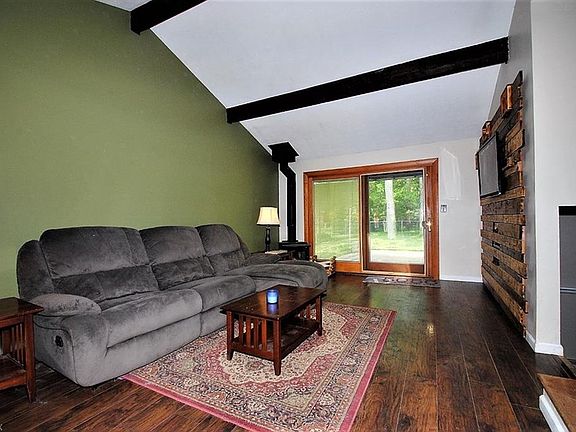 4th image of 5056 Hampton Dr