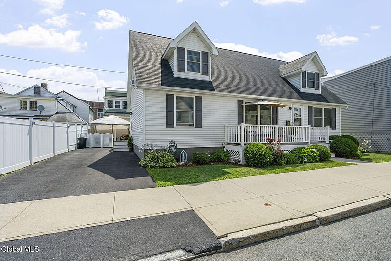 2nd image of 157 George Street