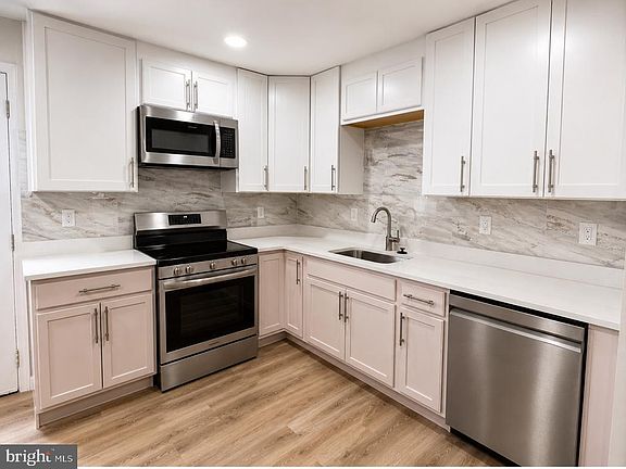 2nd image of 314 Franklin St #314
