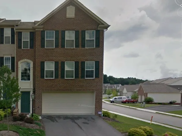 300 Broadstone Dr, Mars, PA 16046