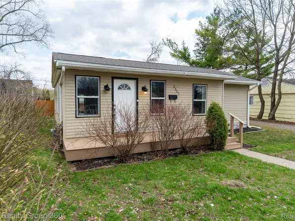 5357 Military Ave, Brighton, MI 48116