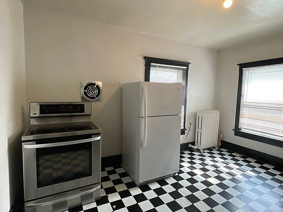 3rd image of 1002 Constitution St #2