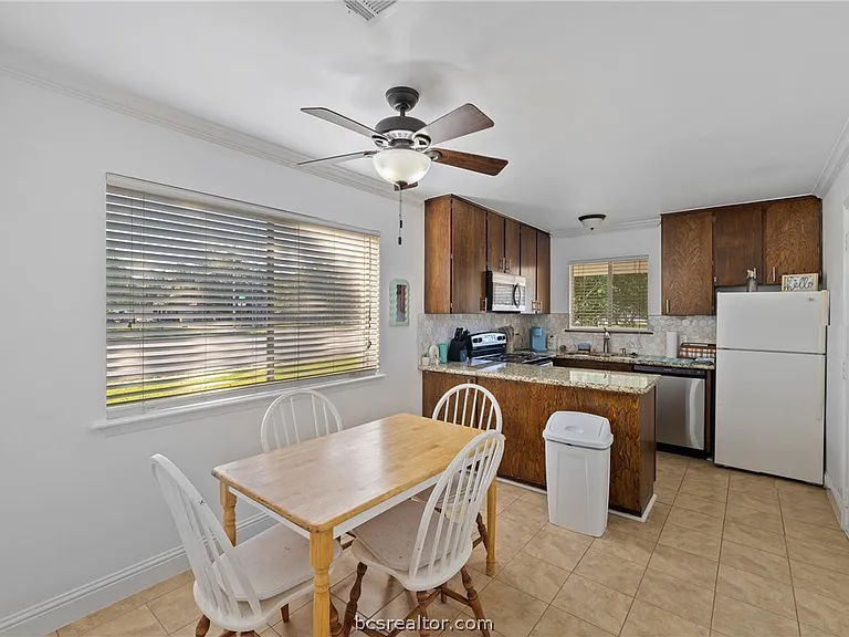 1717 Lawyer St #A — Photo 10