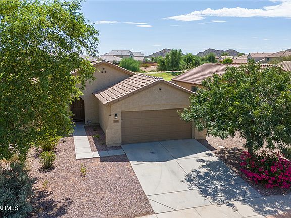 4th image of 2051 W KRISTINA Avenue