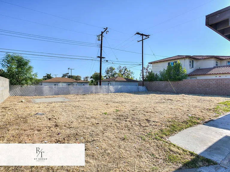 13011 Pinon St — Photo 39