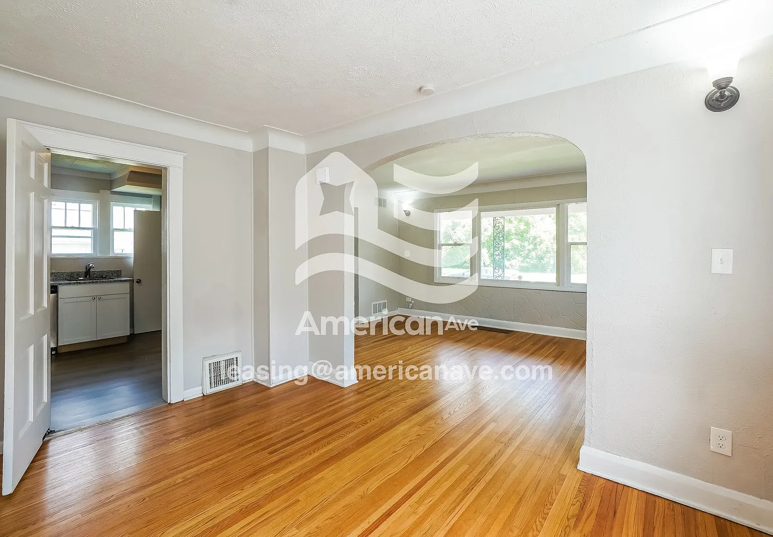 3 bed, 2.0 bath, 1596 sqft, $1,322 — Photo 4