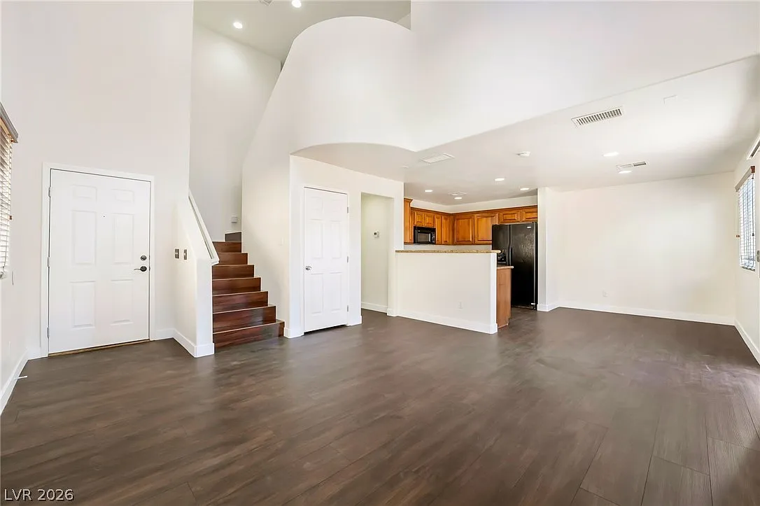 3 bed, 2.5 bath, 1398 sqft, $1,950 — Photo 4