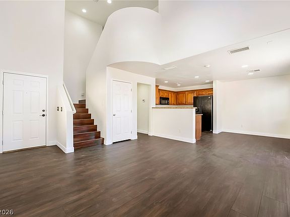 4th image of 7858 Windhamridge Dr
