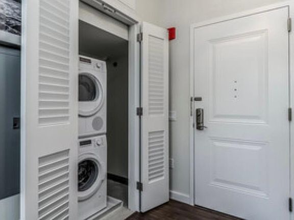 2nd image of 27 Baldwin Ave #22