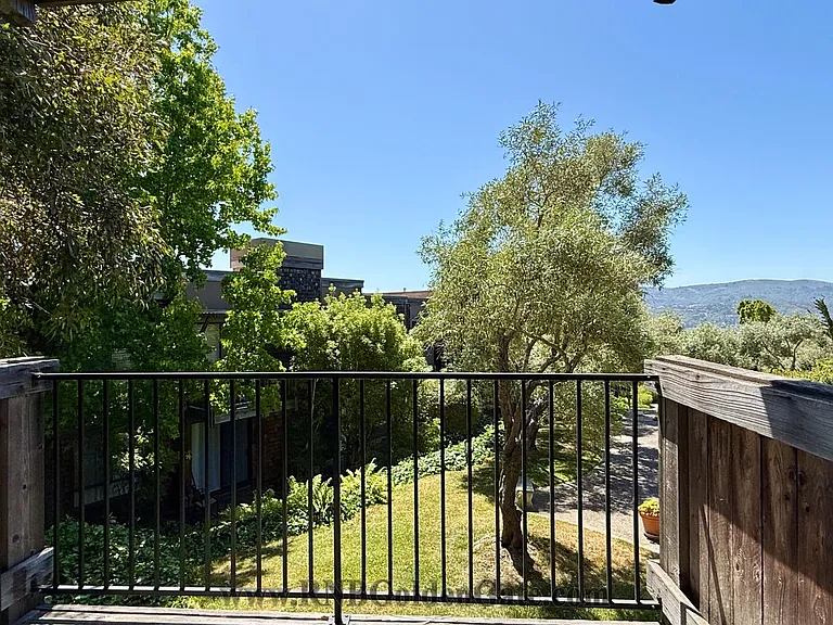573 Seaver Dr — Photo 24