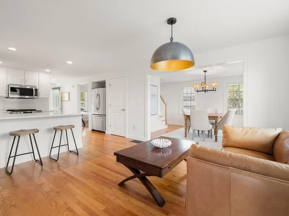 10 Bluestone Terrace, East Sandwich, MA 02537