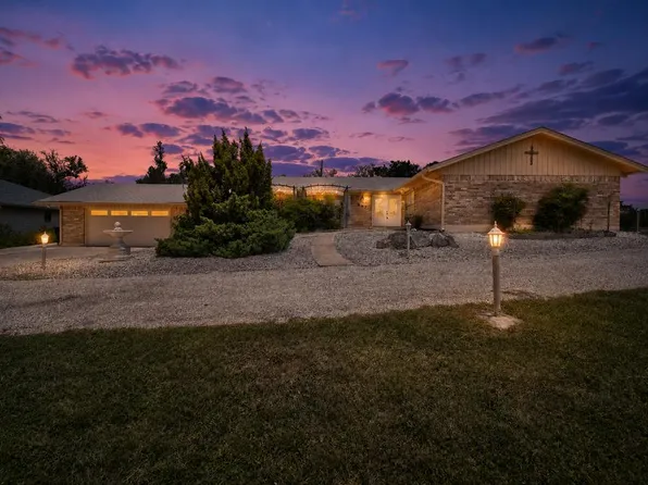 307 Westway Dr, Kerrville, TX 78028