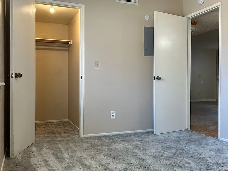 1012 W Alene Ave #B — Photo 14