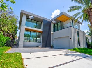 735 Fernwood Rd, Key Biscayne, FL 33149