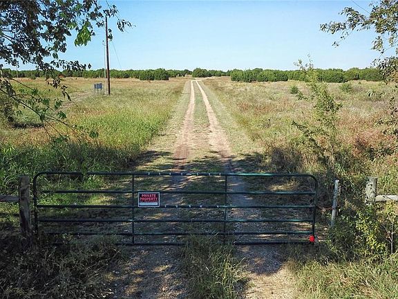 2nd image of 121 Private Road 957