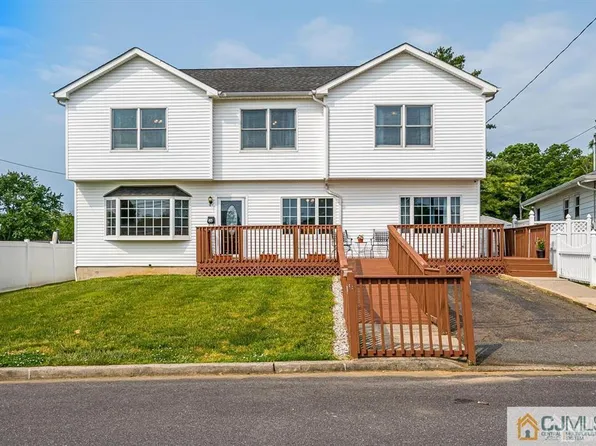 85 Cedar Ter, Parlin, NJ 08859