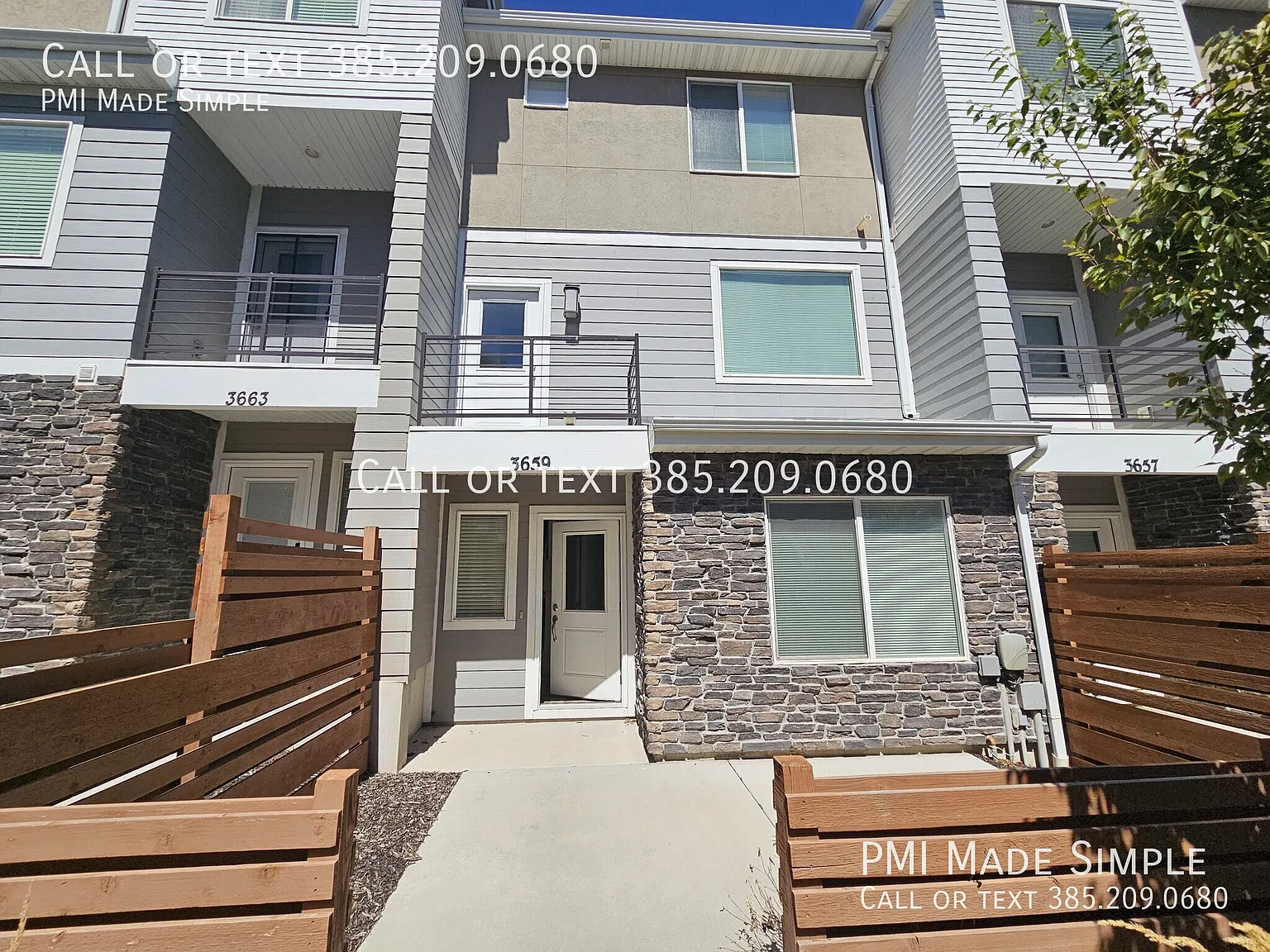 Gorgeous Bright 3 Level Townhome In South Jordan — Photo 1